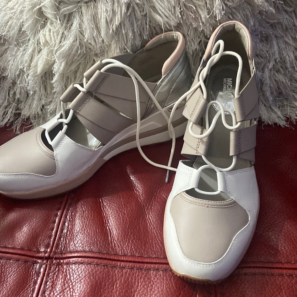 Michael kors  leather upper lace shoe